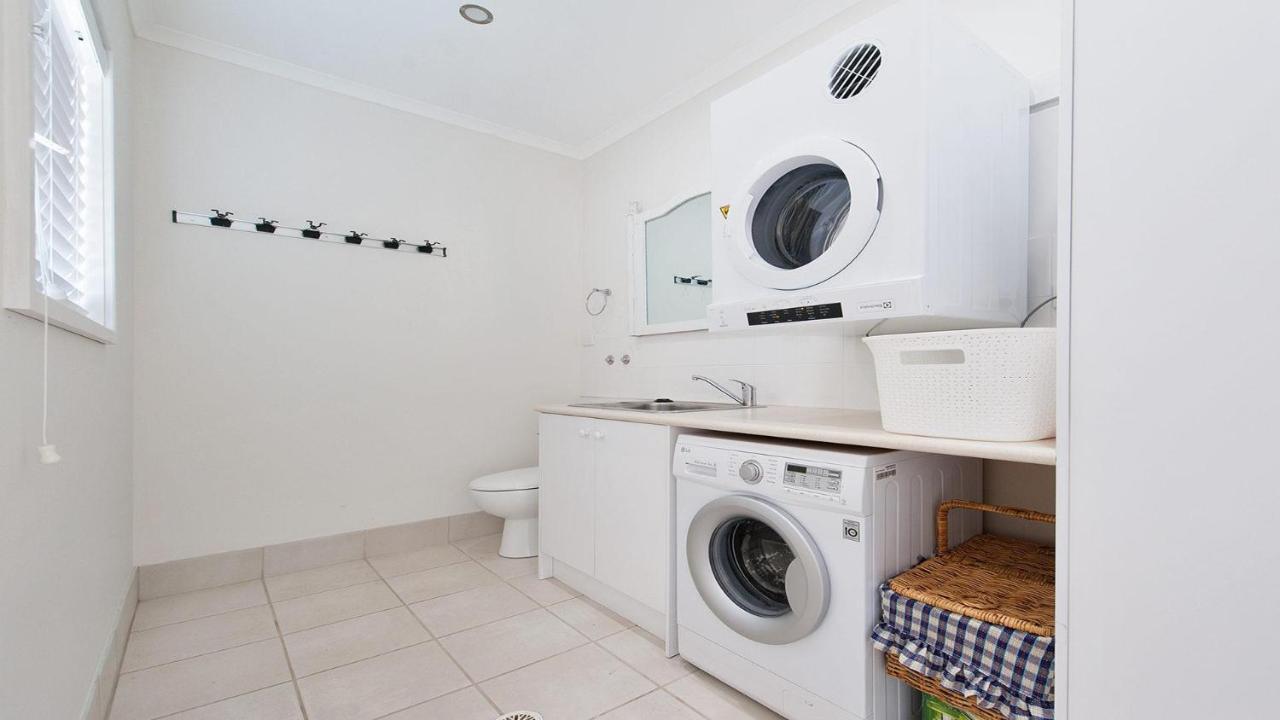 Dutchie'S Sand & Sea Beach House - Easy Walk To The Beach Nelson Bay Extérieur photo
